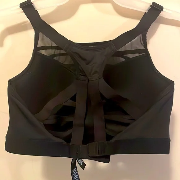 Victoria Sport Bra - Picture 2 of 2